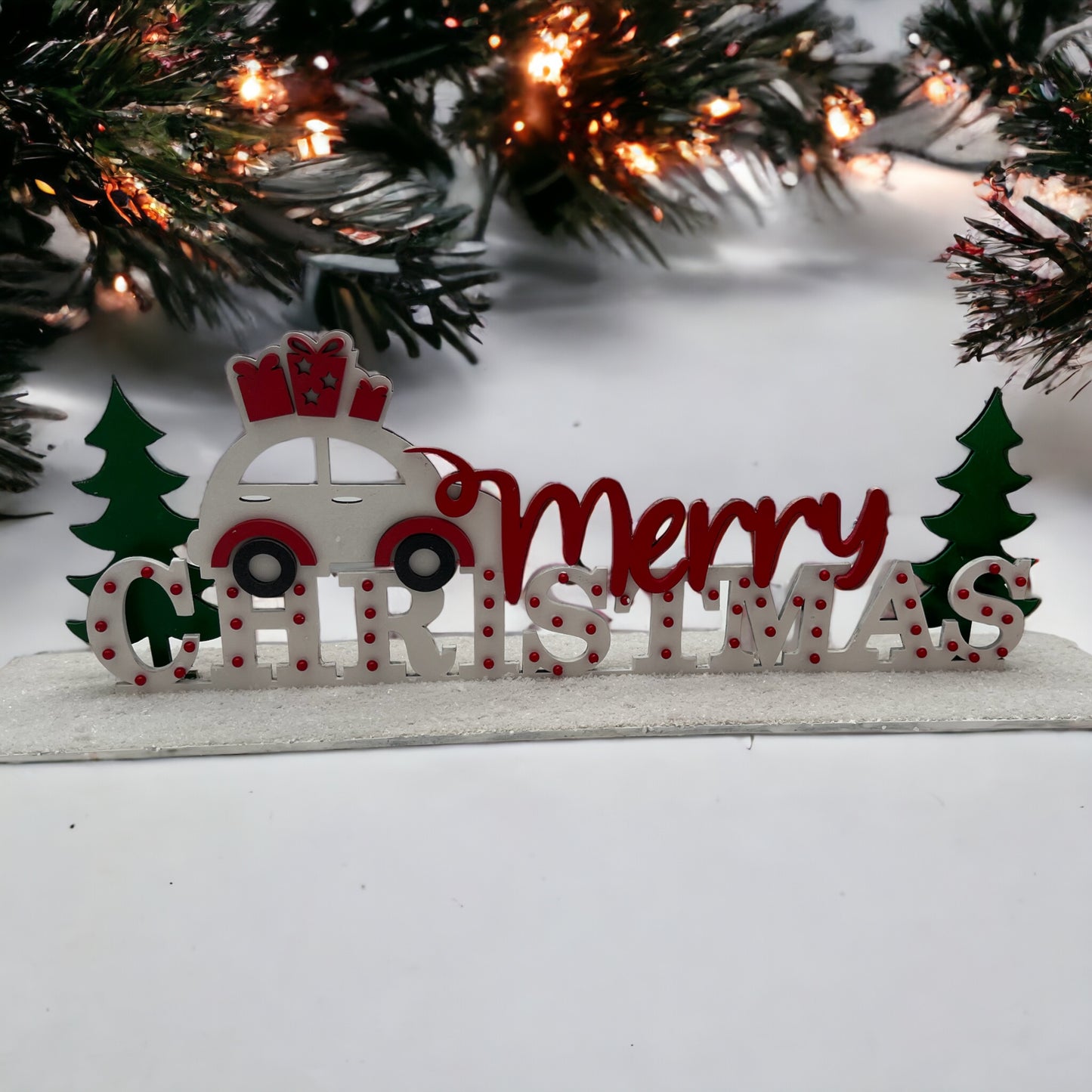 Festliche handgefertigte Weihnachtstischdekoration